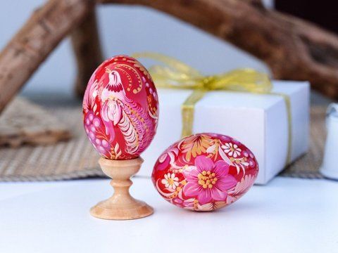 Великоднє яйце дерев'яне з казковим птахом 18249729 фото